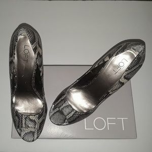 Loft Grey Snake Print Pumps/Heels